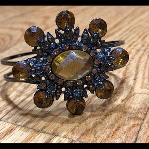 Topaz and dark silver bracelet